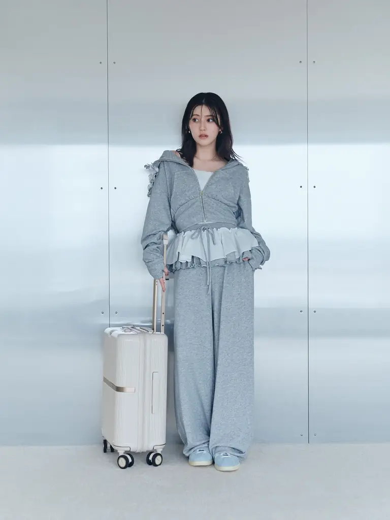 ＜SNIDEL(スナイデル)＞世界的ブランドSamsoniteとの限定コラボレーションのスーツケースに上品な新色「シャンパンベージュ」が登場！＜7月21日WEB予約開始＞ 画像 2