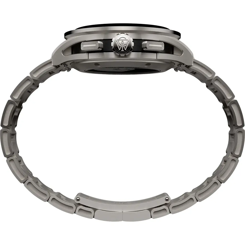 TIMEX史上最高峰のデザイン哲学を体現する「TIMEX ATELIER（タイメックス アトリエ）」から、初のクロノグラフが登場。チタンケースとスイス製ムーブメントを搭載した、ブランドの本気時計。 画像 13