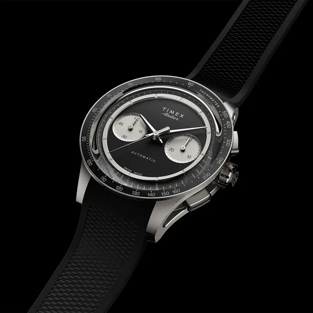 TIMEX史上最高峰のデザイン哲学を体現する「TIMEX ATELIER（タイメックス アトリエ）」から、初のクロノグラフが登場。チタンケースとスイス製ムーブメントを搭載した、ブランドの本気時計。 画像 18