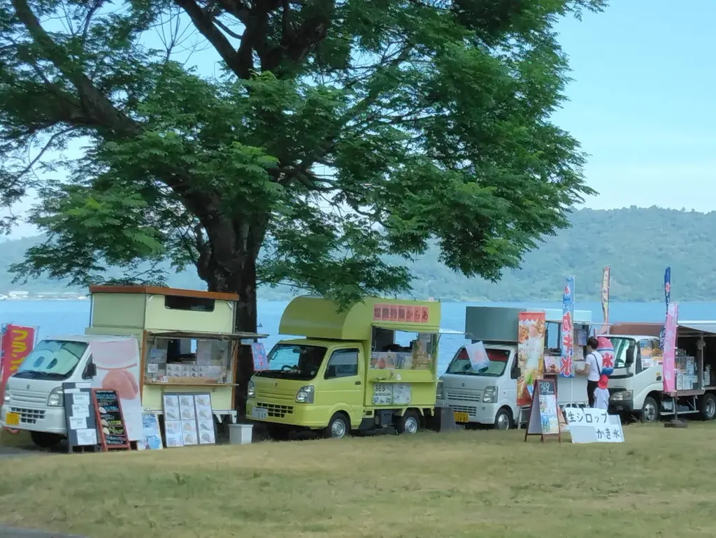 休暇村近江八幡、ホテル目の前の湖水浴場「宮ヶ浜水泳場」が７月１8日にオープン　～波打ち際まで芝生で快適　水質「ＡＡ」の湖水浴場～ 画像 4