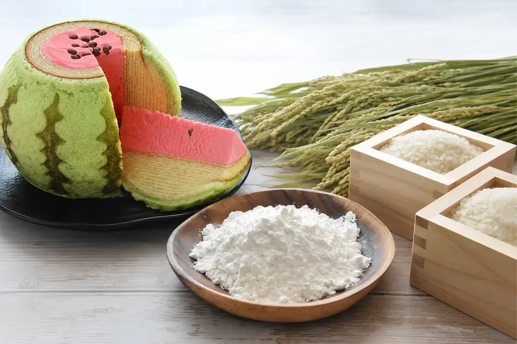 【7月27日「スイカの日」に生まれ変わる】本物そっくり「すいかバウム」がリニューアル！生クリーム増量で、“お値段変わらず”もっと贅沢な味わいへ。 画像 7