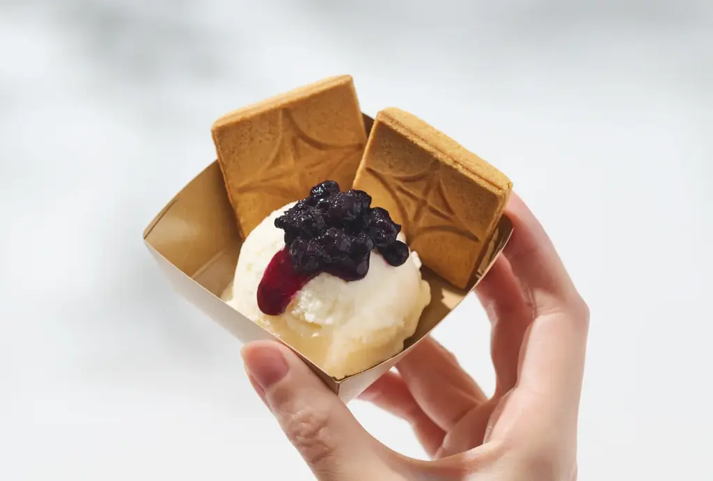 アイスが溢れて、挟めない !? ボリューム満点のアイスサンドが登場！バターサンド専門店が贈る「はさめないアイスサンド〈チーズ〉」 画像 3