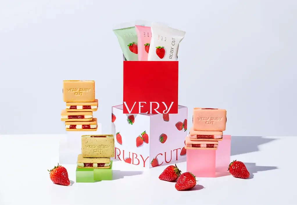 【名古屋タカシマヤ】⾏列必⾄のいちごスイーツ専門店「VERY RUBY CUT」。限定の最新作アソートや、ピスタチオバター頬張る極厚バターサンドとともに〈アムール・デュ・ガトー〉へ 画像 10