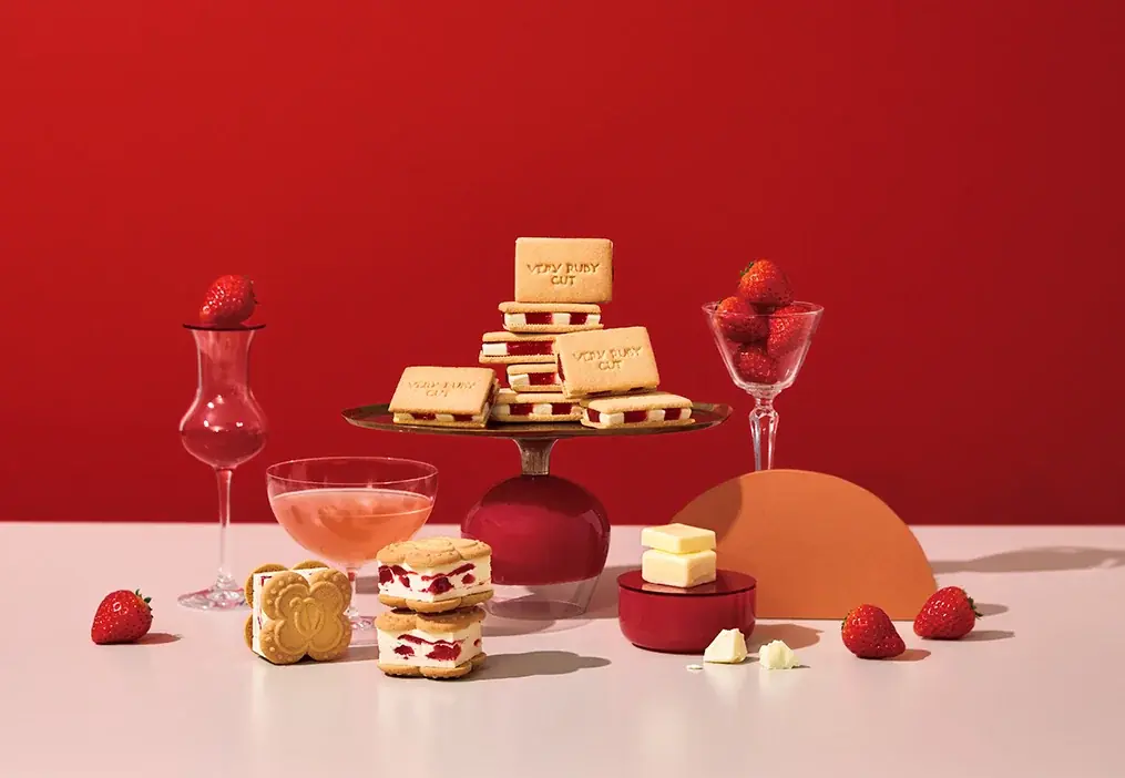 【名古屋タカシマヤ】⾏列必⾄のいちごスイーツ専門店「VERY RUBY CUT」。限定の最新作アソートや、ピスタチオバター頬張る極厚バターサンドとともに〈アムール・デュ・ガトー〉へ 画像 2