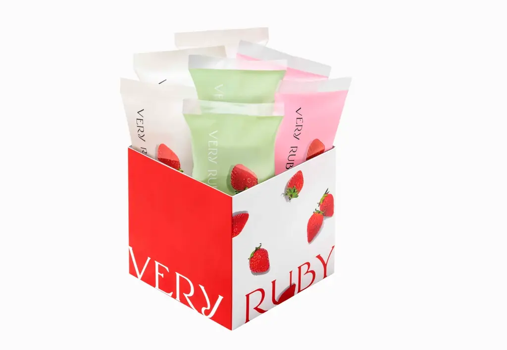 【名古屋タカシマヤ】⾏列必⾄のいちごスイーツ専門店「VERY RUBY CUT」。限定の最新作アソートや、ピスタチオバター頬張る極厚バターサンドとともに〈アムール・デュ・ガトー〉へ 画像 5