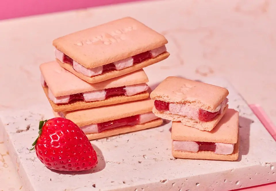 【名古屋タカシマヤ】⾏列必⾄のいちごスイーツ専門店「VERY RUBY CUT」。限定の最新作アソートや、ピスタチオバター頬張る極厚バターサンドとともに〈アムール・デュ・ガトー〉へ 画像 7