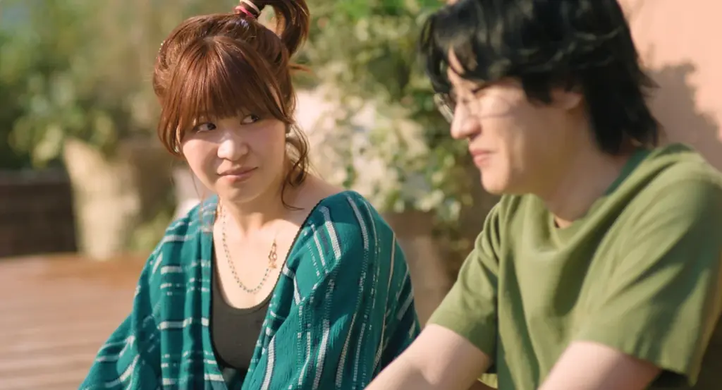 ILLITのJapan 2nd Singleのタイトル曲「I Got Your Back」が『バカンスの法則』のオープニング曲に決定！爽やかな楽曲に乗せて、笑いと涙、そして謎が交錯する本予告映像も公開 画像 7