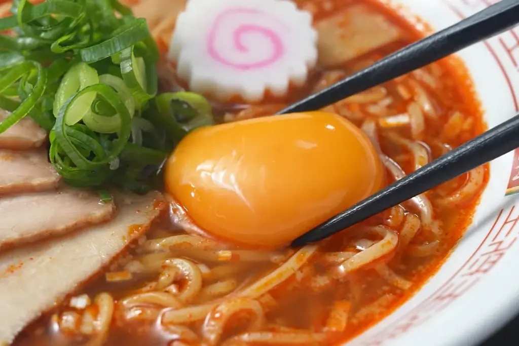 【餃子の王将】スッキリ旨辛「夏ラーメン」を期間限定販売！大好評の大葉香る「夏餃子」とのお得なセットも！ 画像 2