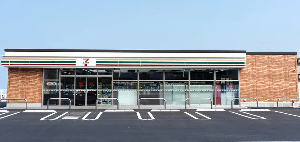 7月23日開店　国産木材100％のセブンが四国中央に