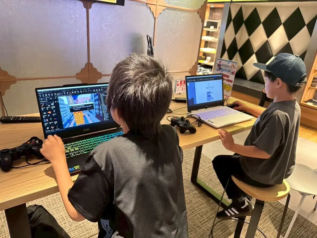 「家でゲームばかり」を、夏休みの自由研究に。人気ゲーム「ロブロックス」の制作を学べる小中学生向け講座を8月に大阪で開催 画像 3