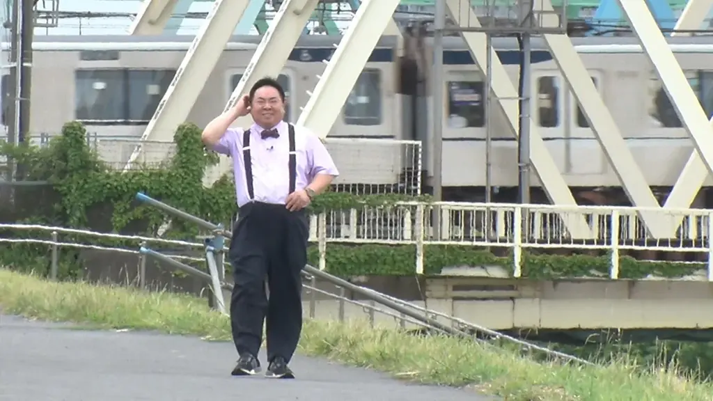 【ＢＳ日テレ】「ドランク塚地のふらっと立ち食いそば」東京・千住で見つけた自称・日本一メニュー数が多い立ち食いそば屋　ガシガシいける！店主自慢の太麺そばに舌鼓　“雨の日以外は通う”という強者常連客も！ 画像 5