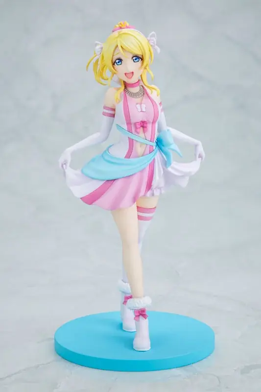 『ラブライブ！』シリーズ15周年を記念し、「絢瀬絵里」「東條 希」「矢澤にこ」が『僕たちはひとつの光』の衣装でフィギュア化。 画像 7