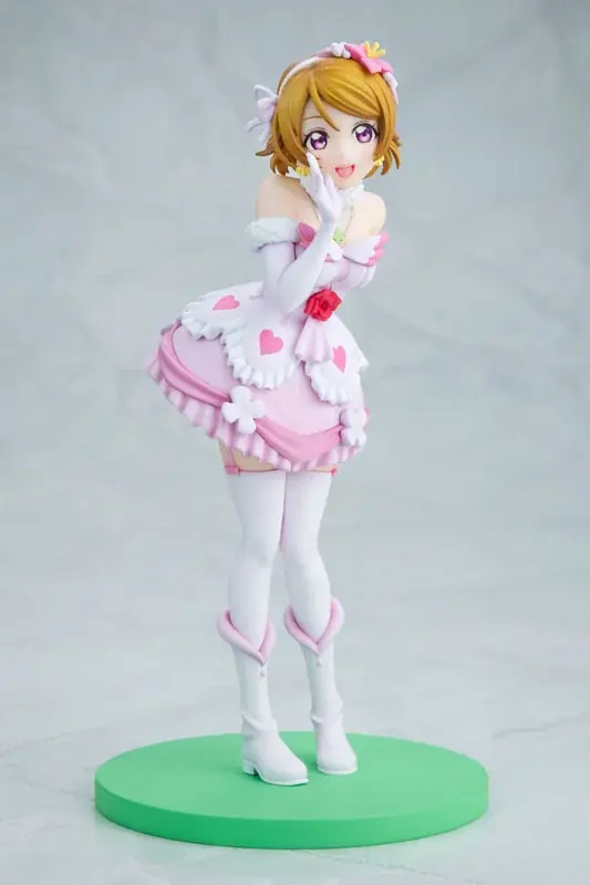 『ラブライブ！』シリーズ15周年を記念し、「星空 凛」「西木野真姫」「小泉花陽」が『僕たちはひとつの光』の衣装でフィギュア化。 画像 18