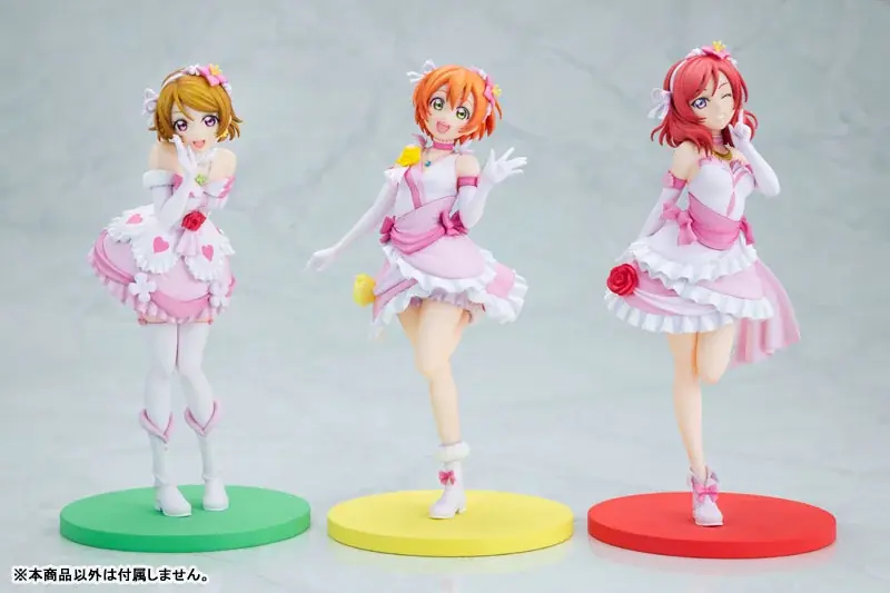 『ラブライブ！』シリーズ15周年を記念し、「星空 凛」「西木野真姫」「小泉花陽」が『僕たちはひとつの光』の衣装でフィギュア化。 画像 2