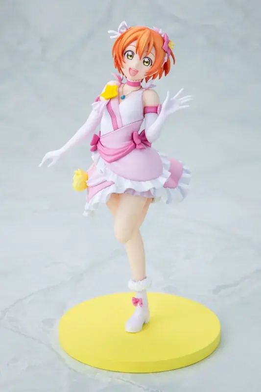 『ラブライブ！』シリーズ15周年を記念し、「星空 凛」「西木野真姫」「小泉花陽」が『僕たちはひとつの光』の衣装でフィギュア化。 画像 5