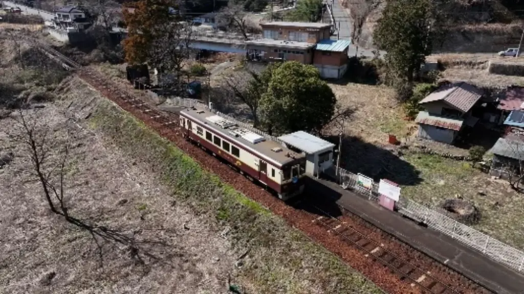 【ＢＳ日テレ】「わが家の最寄りは秘境駅」　全国各地の秘境駅に暮らす人々を大捜索！　六角精児が見届け人！　渡良瀬川沿いを走る わたらせ渓谷鐵道 画像 2