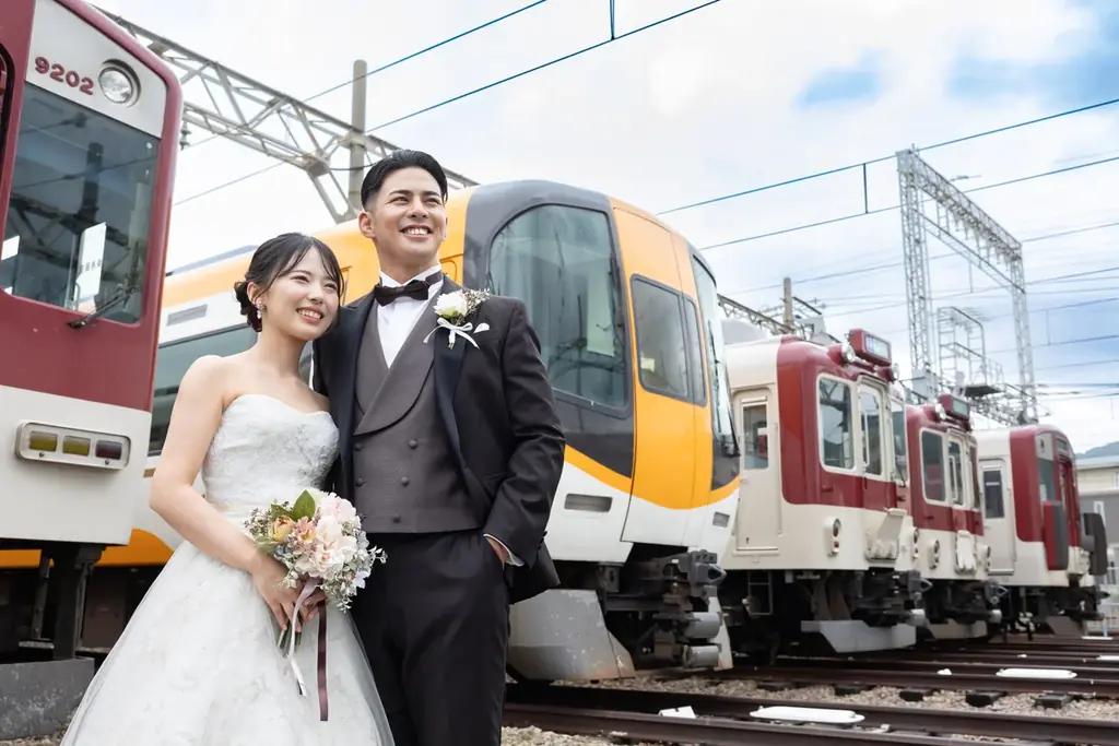 8月1日予約開始　近鉄車庫で撮るフォトウエディング
