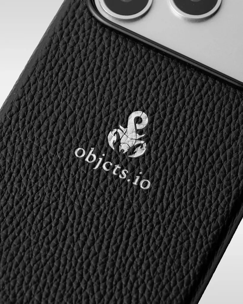 【objcts.io】SOPHNET.との初コラボレーション。スコーピオンロゴを纏った、ミニマルとエッジが交差するウェアラブルなiPhoneケースを発売。 画像 5