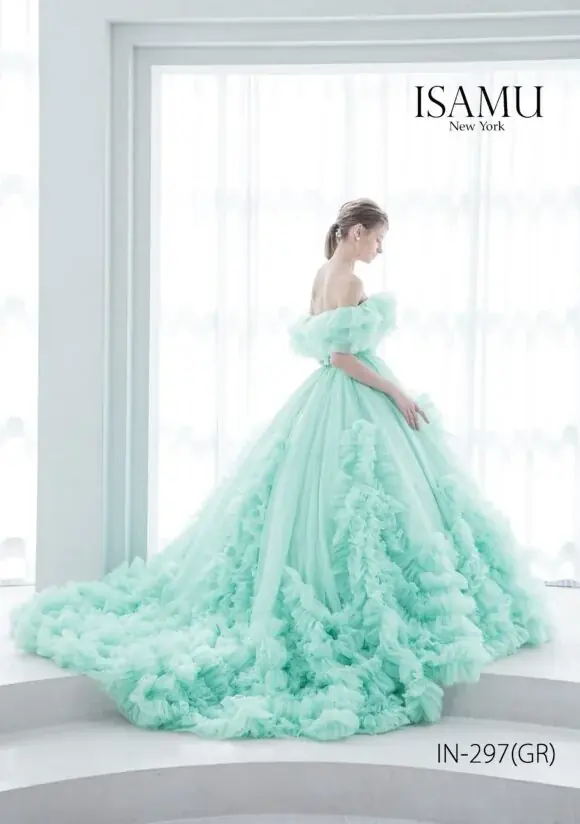 【DRESSY CAFE OSAKA】8月のディスプレイドレスは「ISAMU MORITA BRIDE」のウェディングドレスを期間限定でお届けいたします。 画像 3