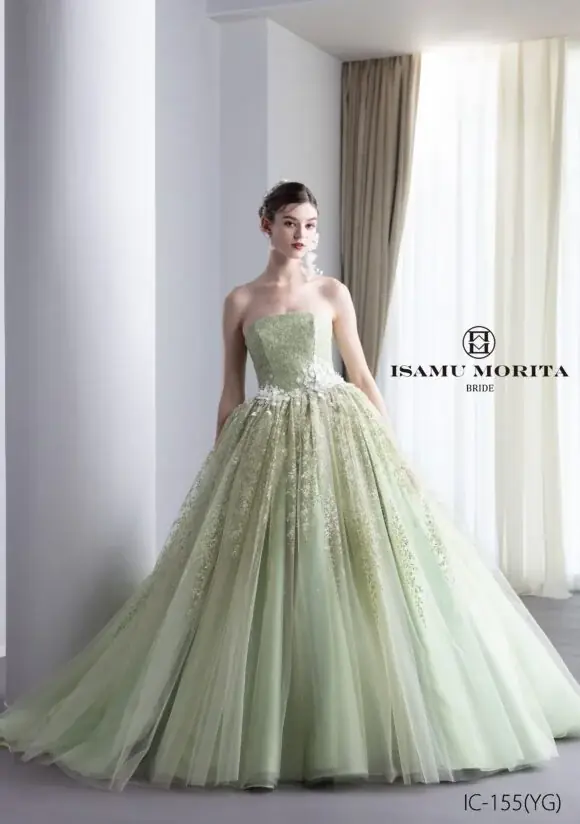 【DRESSY CAFE OSAKA】8月のディスプレイドレスは「ISAMU MORITA BRIDE」のウェディングドレスを期間限定でお届けいたします。 画像 4
