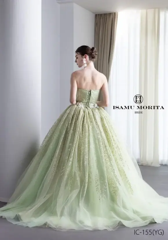 【DRESSY CAFE OSAKA】8月のディスプレイドレスは「ISAMU MORITA BRIDE」のウェディングドレスを期間限定でお届けいたします。 画像 5