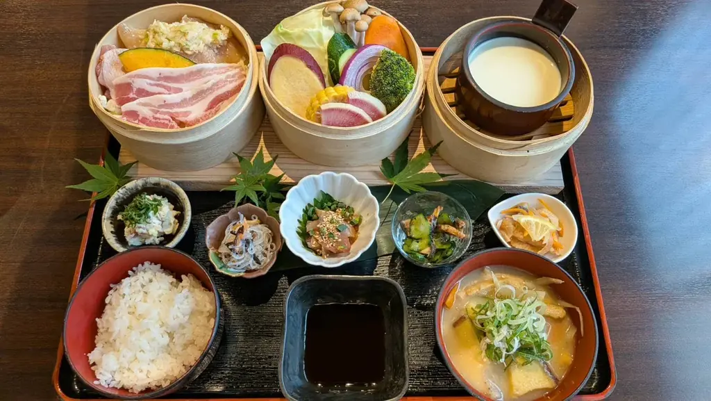 団子汁も、地獄蒸しも、ぜんぶ一膳に。― 大分の”おいしい”を全部乗せた「ひょうたん懐石」が8/1スタート 画像 1