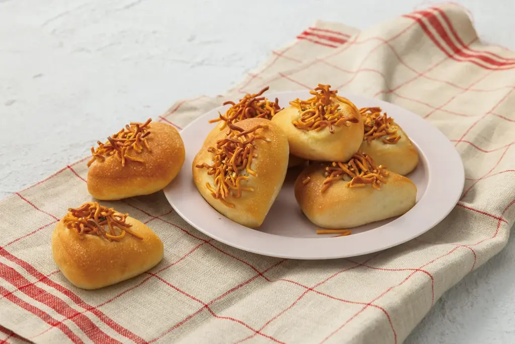 ベビースターの“焼き立てパン”で楽しめる！サンマルク×おやつカンパニーの共同プロジェクトが始動！ 画像 2
