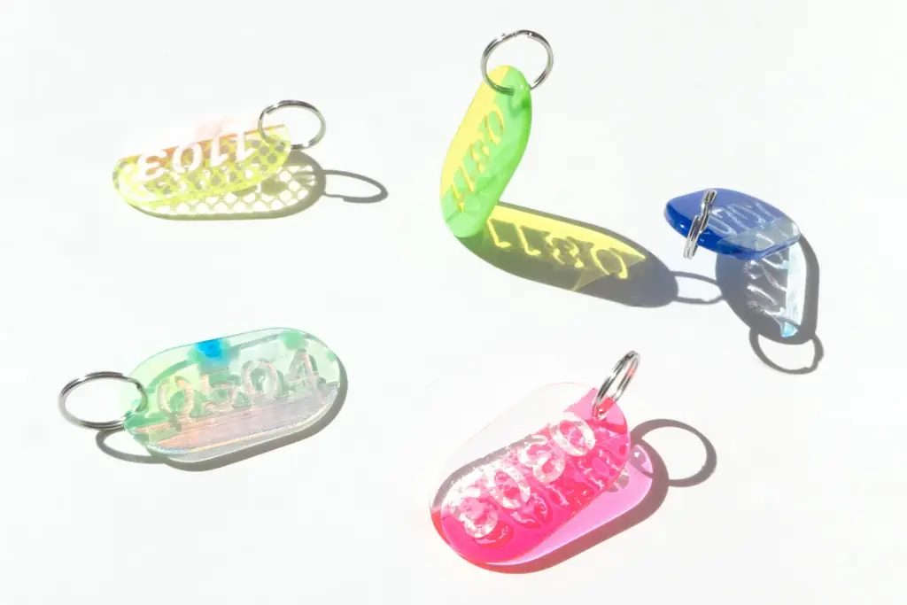 “推しの誕生日”や“大切な記念日”を持ち歩ける世界で一つだけのアイテム『Acryl Tag Plate 365』POPUPショップが登場！2026年8月1日（土）から8月31日（月）の期間限定オープン 画像 2