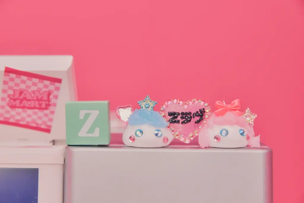 サン宝石「ほっぺちゃん」が、注目の6人組ボーイズグループ「JAM HEADS」とコラボ！新曲「Zラヴ」ミュージックビデオに「ときめきの象徴」ほっぺちゃんが登場 画像 2