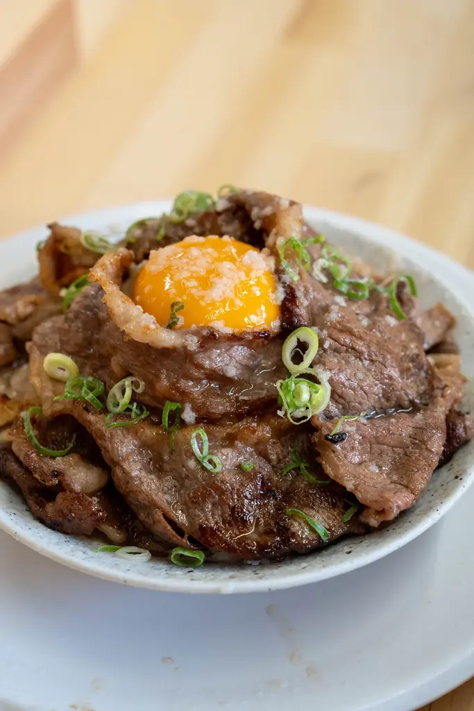 【大阪・西成】「今日は、自分を許す日。」ストレスを解放する“背徳飯”専門店『背徳屋』が誕生。西成の新名物を目指す。 画像 3