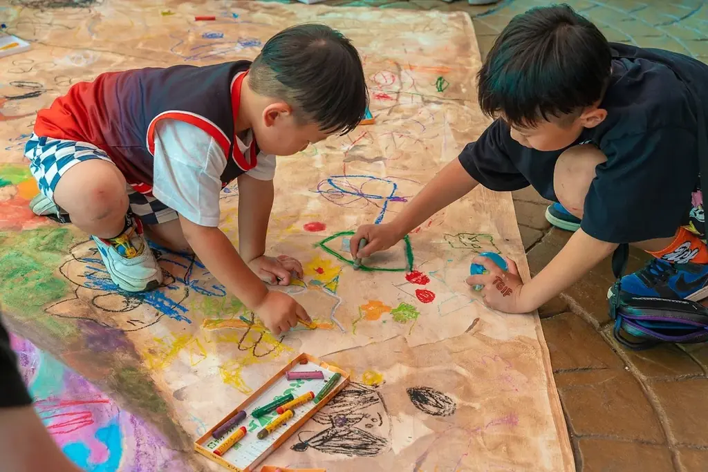 【TGIフライデーズ】 746組・2,238人が応募。子どもたちの「やってみたい！」が笑顔につながった『第5回TGI FRIDAYS キッズキャンプ High Five 2026』開催。 画像 5