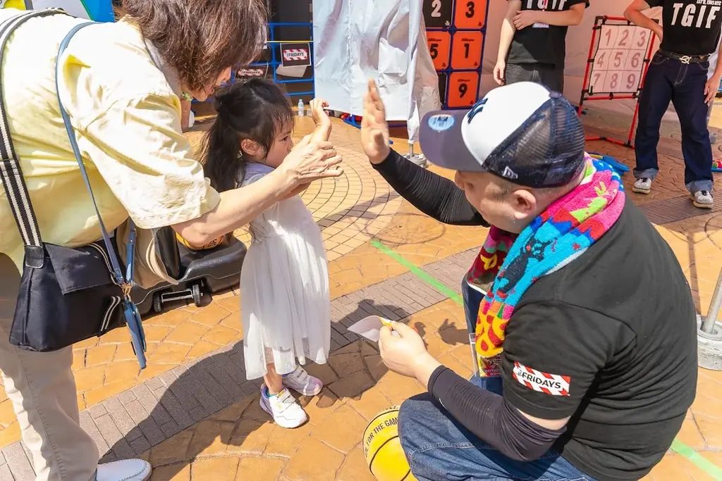 【TGIフライデーズ】 746組・2,238人が応募。子どもたちの「やってみたい！」が笑顔につながった『第5回TGI FRIDAYS キッズキャンプ High Five 2026』開催。 画像 9