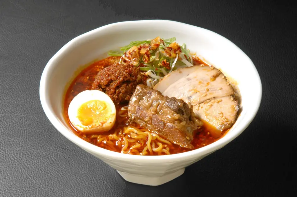＼今年も来たっちゃ！チキン南蛮や辛麺など宮崎グルメが大集合！／　激辛スタミナグルメやマンゴー×チーズを使ったひんやりスイーツも楽しめる 『第6回熱いぜ！宮崎展』が大丸福岡天神店で開催 画像 16