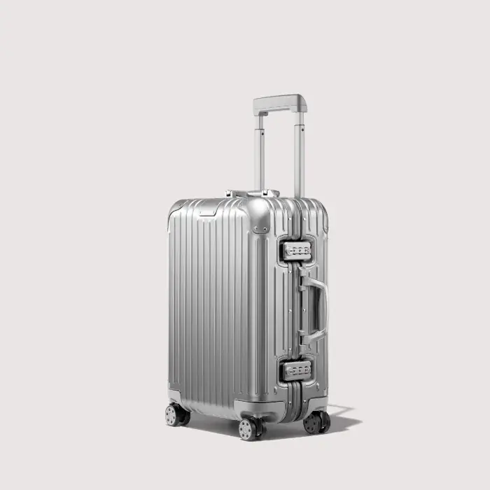 【阪急うめだ本店】「RIMOWA」が8月5日(水)リニューアルオープン。新サービスや新色“インクブルー”も登場 画像 3