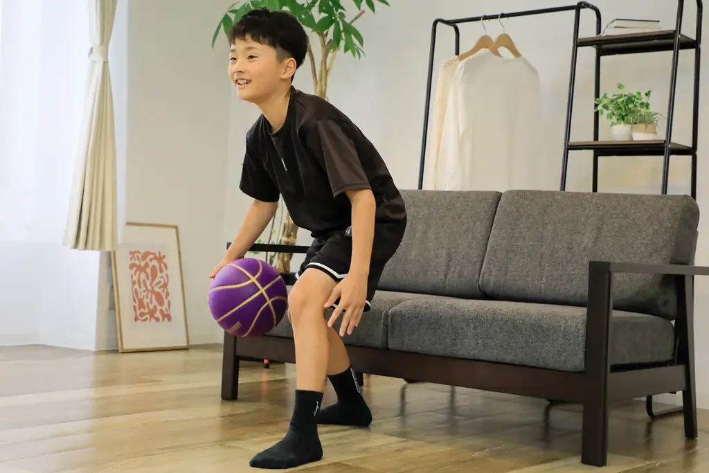 累計1万台超の静音バスケットボールが進化！試合球を極めた「極」誕生 画像 3