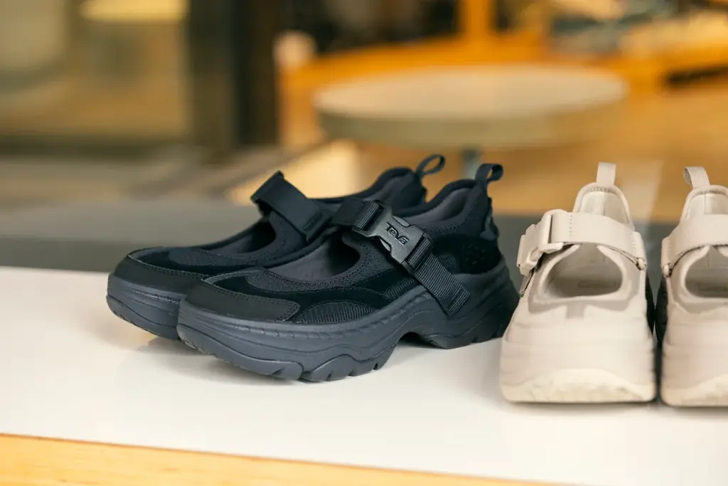 Tevaの人気厚底モデルがメリージェーンに進化。抜群の履き心地と旬のデザインが融合した新作「Ampsole Gaila Mary Jane 」を2026年8月3日(月)より発売 画像 2