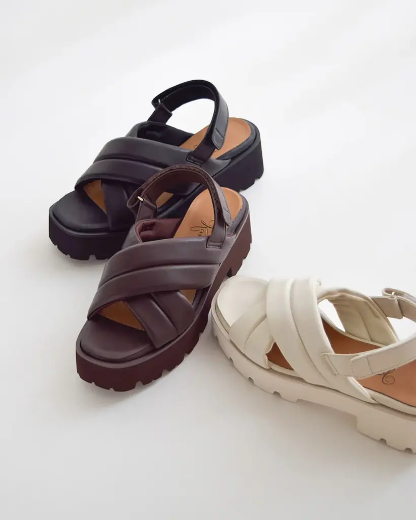 【銀座かねまつ】夏から秋まで着こなしを楽しめる「LATE SUMMER SANDALS」登場。 画像 3