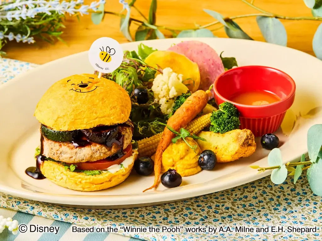 ８/3は「はちみつの日」！【ディズニーの世界観で楽しむカフェ＆ギフトショップ】「Disney HARVEST MARKET」で「くまのプーさん」原作100周年記念の新グッズや限定特典が続々登場。 画像 11