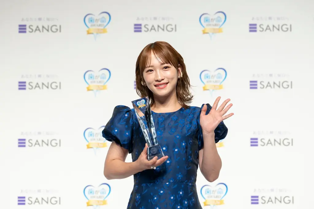 8月1日「歯が命の日」記念！第12回『サンギ 歯が命アワード2026』川栄李奈さんが受賞！ 画像 3