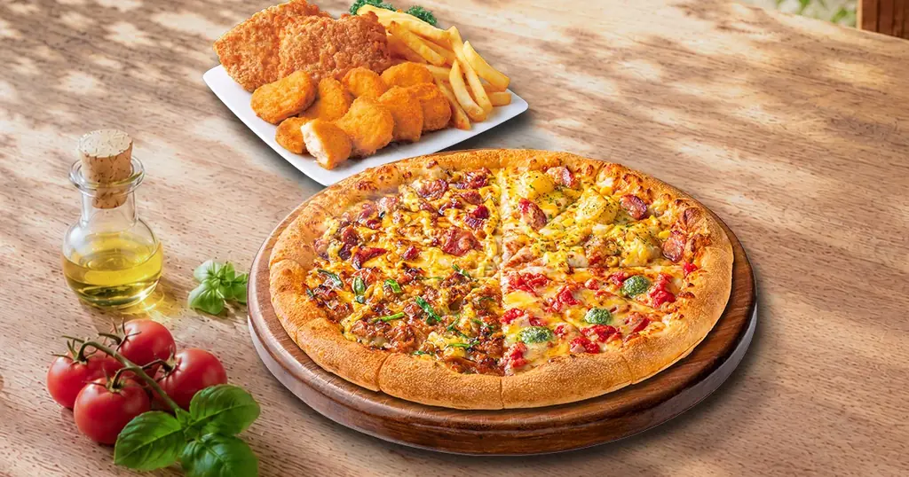 【お盆の集まりはピザハットで！】人気ピザ＆ダブルチキンコンボがセットになった「夏休みセット」3種が3,000円〜で食べられる！ 画像 2
