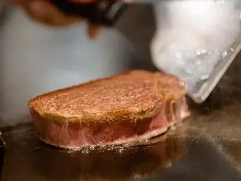 A5黒毛和牛食べ放題スタイルの鉄板焼レストランが7店舗目を出店！「銀座のステーキ 渋谷宇田川店」8月20日（木） にオープン 画像 5
