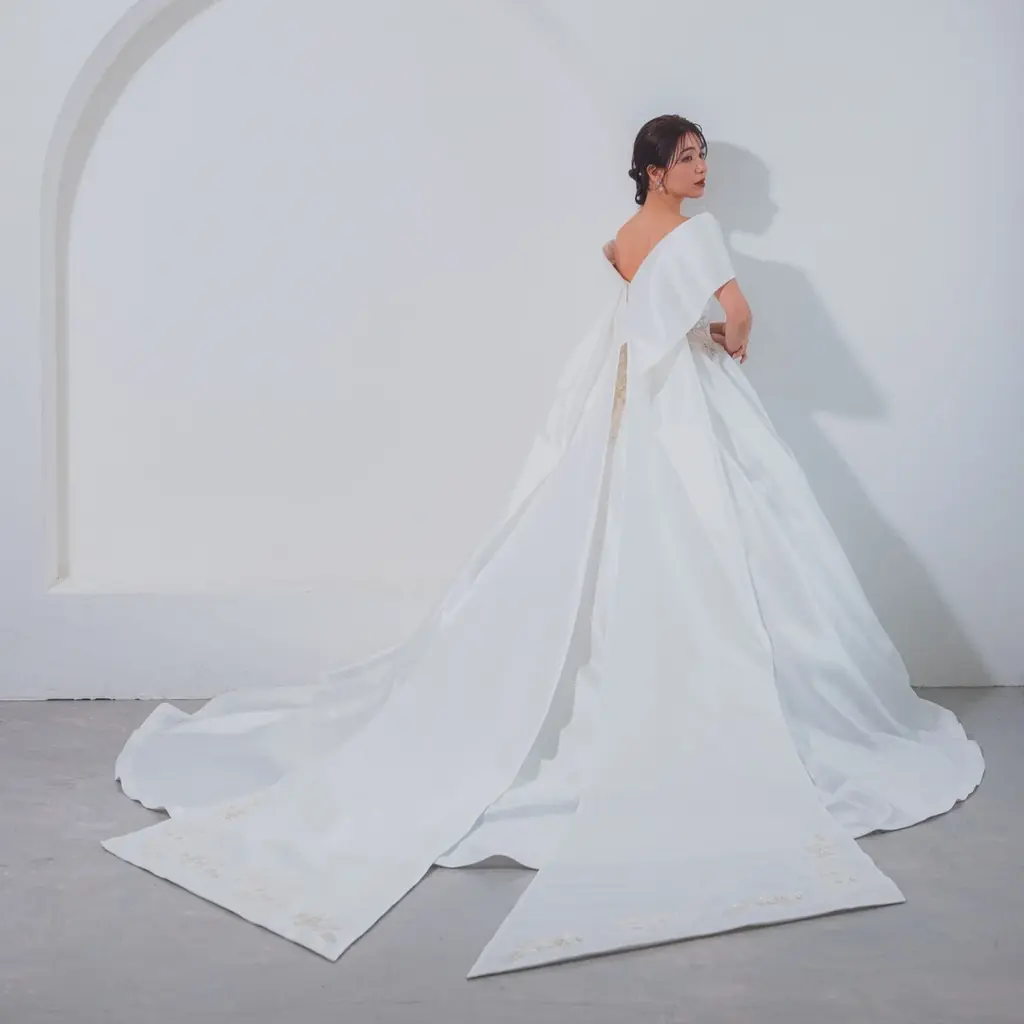 【希少 入手困難】桂由実の世界 ラ・マリエ '96 花嫁讃歌 ウェディングドレス 桂由美×Vieux Paris 新作ドレス、ララシャンスで体感｜ベストカレンダー