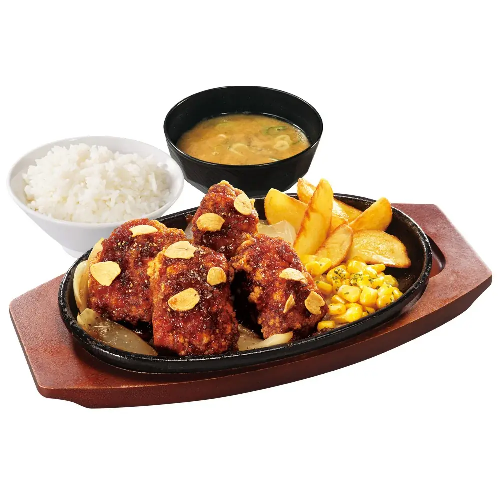 もはやステーキ。でもからあげ。スタミナ満点の「鉄板ワイルドからテキ定食」からやまで販売開始！ 画像 2