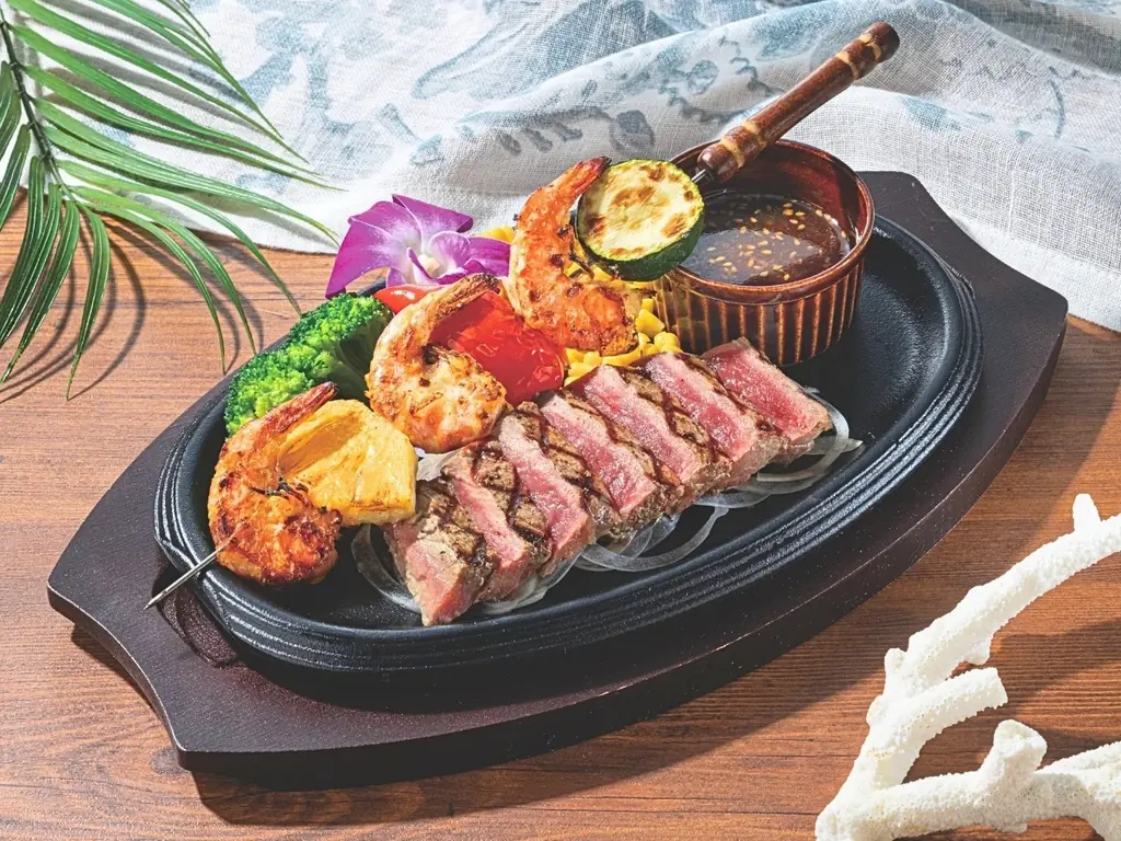 【La・Ohana(ラ・オハナ)横浜本牧店】ハワイの風を感じる極上のハワイアングルメで乾杯‼9/30迄の期間限定にて「120分制 アルコール飲み放題 1,980円(税込2,178円)」をスタート‼ 画像 4