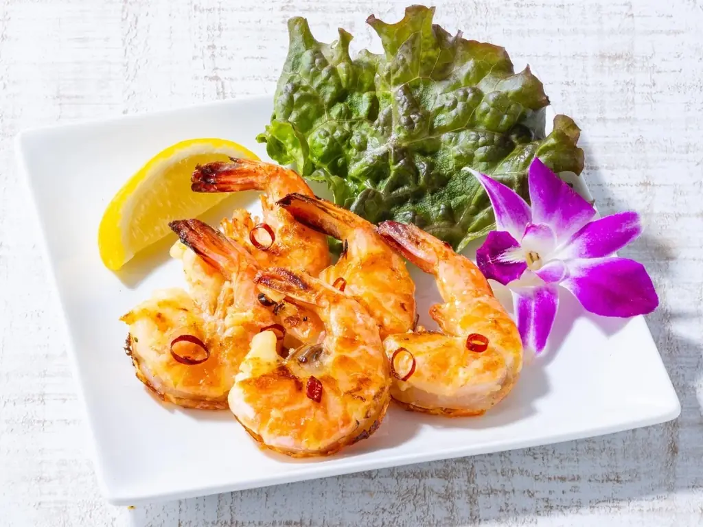 【La・Ohana(ラ・オハナ)横浜本牧店】ハワイの風を感じる極上のハワイアングルメで乾杯‼9/30迄の期間限定にて「120分制 アルコール飲み放題 1,980円(税込2,178円)」をスタート‼ 画像 5