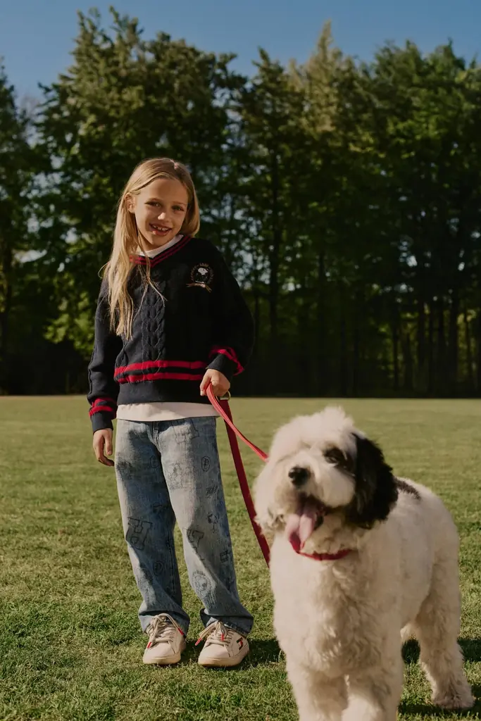 トミー ヒルフィガー、PEANUTS（ピーナッツ）とのコラボレーションにより、バック・トゥ・スクールシーズンを彩るヴァーシティスタイルに着想を得たキッズコレクションを発売 画像 3