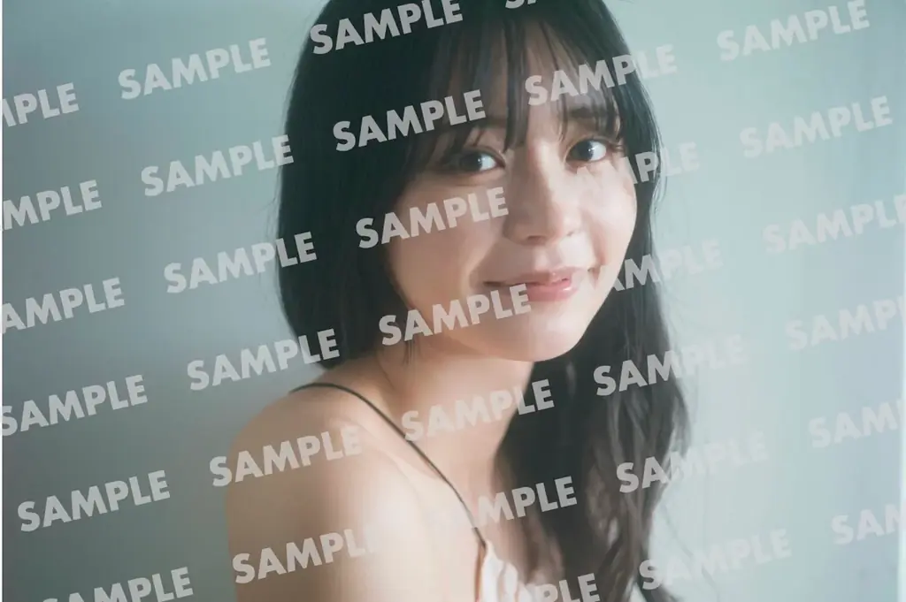 29歳最後の日、そして30歳最初の日ーー椛島光、人生の節目を刻んだ2nd写真集「Ortensia」刊行　憧れ続けたヴェネツィア リド島で叶えた一生に一度の撮影…ファン待望約2年ぶり水着ショットも収録 画像 10
