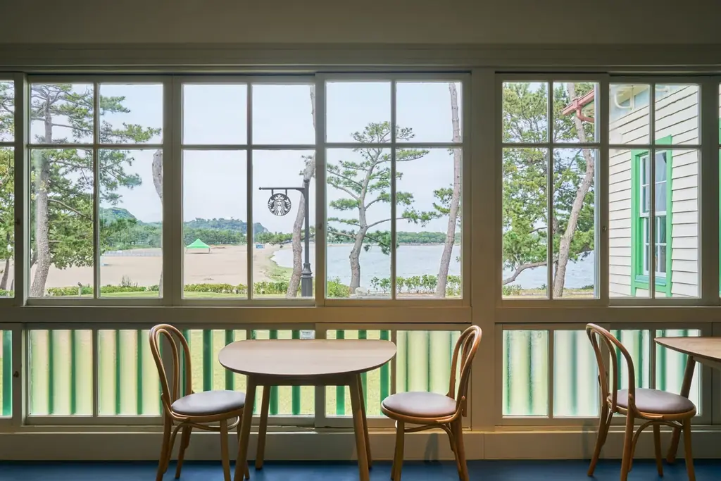 地域の歴史的建築を継承・活用する新店舗「スターバックス コーヒー 横浜海の公園店」海を望む登録有形文化財の洋館に8月10日（月）オープン 画像 4