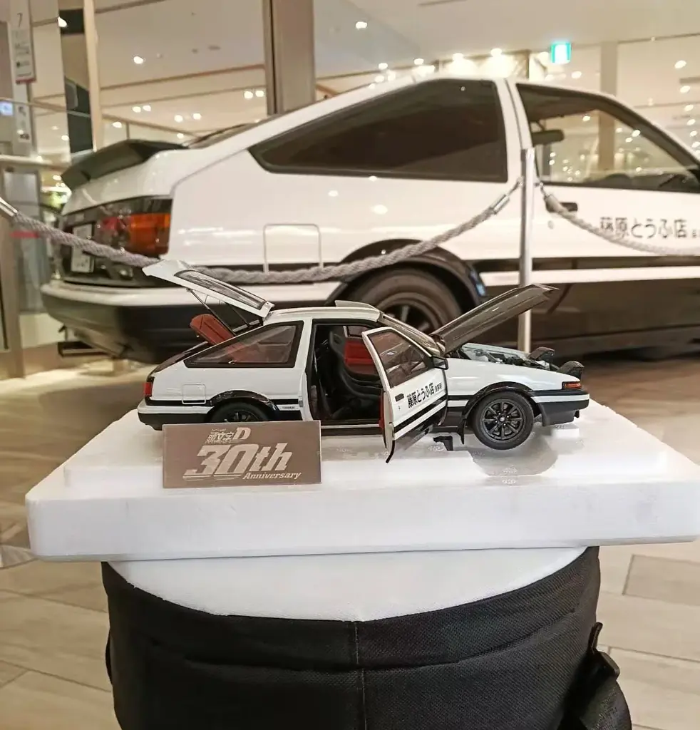 『頭文字D』のAE86、実車と1/18スケールモデルが「高崎」に集結！「イオンモール高崎」で展示・販売決定！ 画像 1