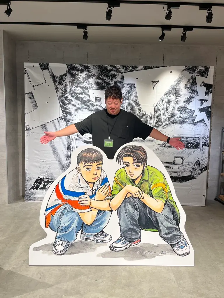 『頭文字D』が小田原で大反響！TikTok2.4万回再生、SNSからリアルな来場へ。『頭文字D』ファンが続々！SNSの投稿が連鎖し、ポップアップストアが予想を上回る大盛況に。 画像 1